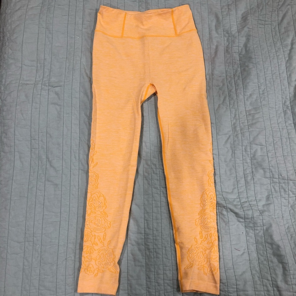 Yellow work out leggings!